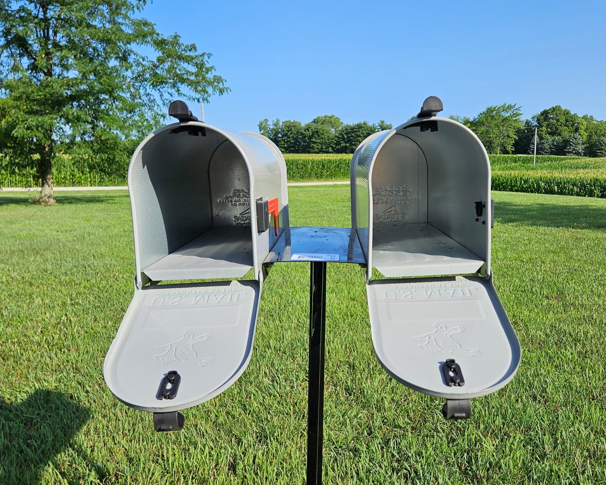 Concrete Base Double Freestanding Mailbox