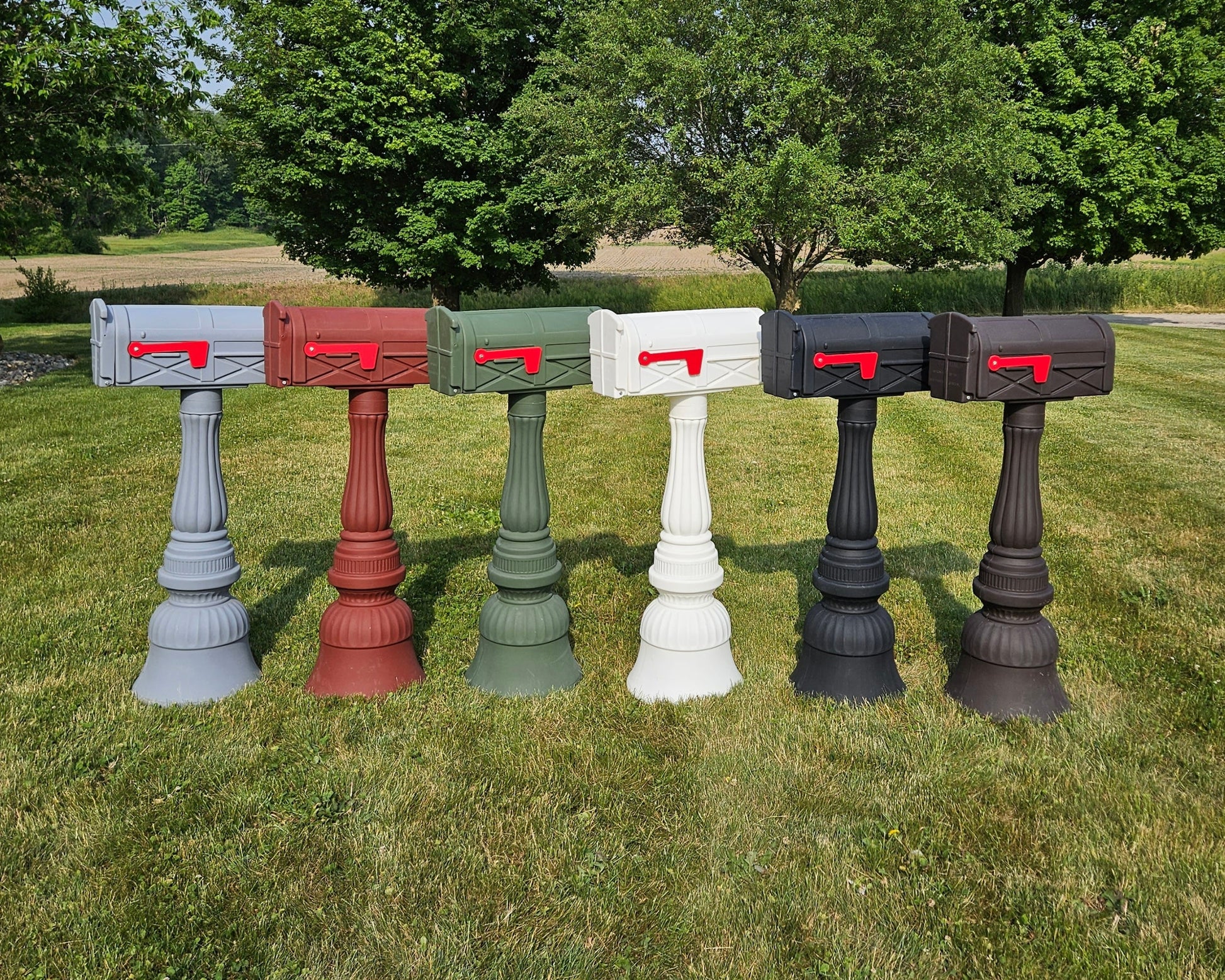 Plastic Freestanding Mailbox