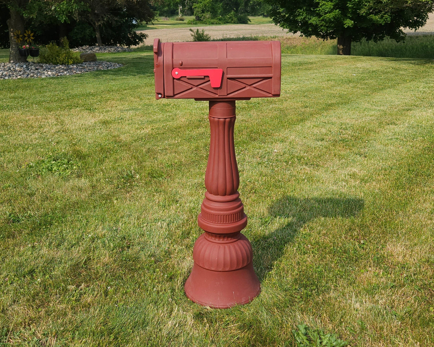 Plastic Freestanding Mailbox